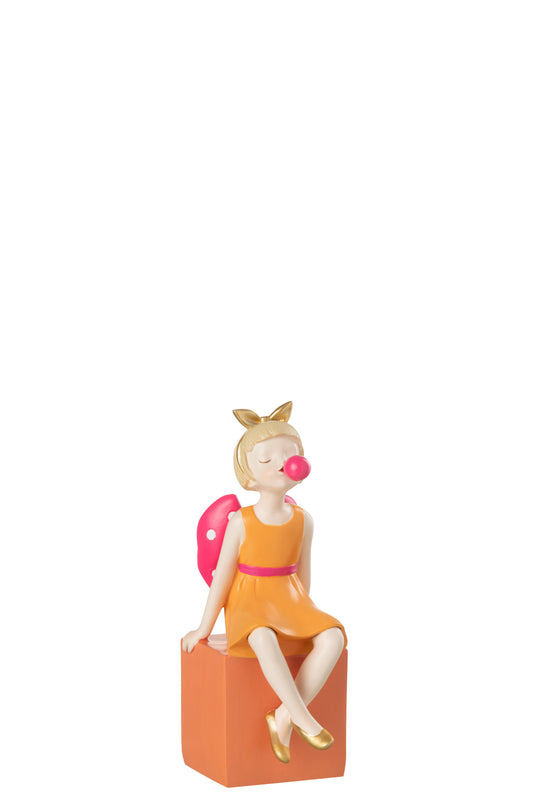 GIRL BUBBLE SITTING RESIN MIX